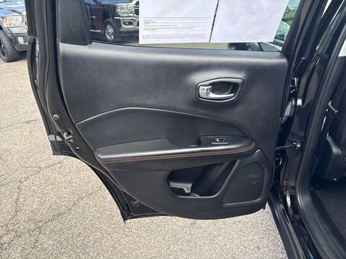 Used 2019 Jeep Compass Limited AWD/4WD image 19