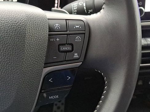 Used 2025 Toyota Camry SE image 20