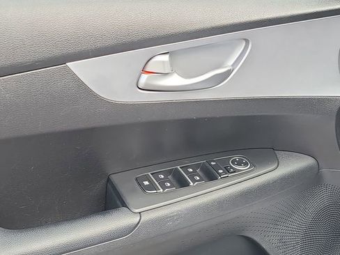 Used 2023 Kia Forte LXS FWD image 33