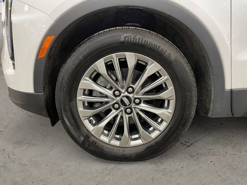 Used 2024 Cadillac XT4 Premium Luxury w/ Cold Weather Package image 14