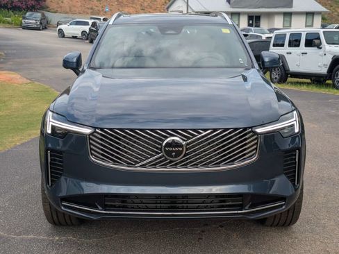 New 2026 Volvo XC90 B5 Plus w/ Protection Package Premier AWD/4WD image 9