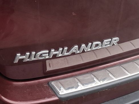 Used 2018 Toyota Highlander XLE w/ Protection Package #3 image 30