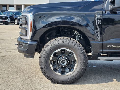 New 2026 Ford F350 Platinum w/ Tremor Off-Road Package AWD/4WD image 6