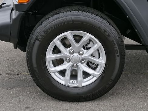 Used 2023 Jeep Wrangler Unlimited Sport AWD/4WD image 9
