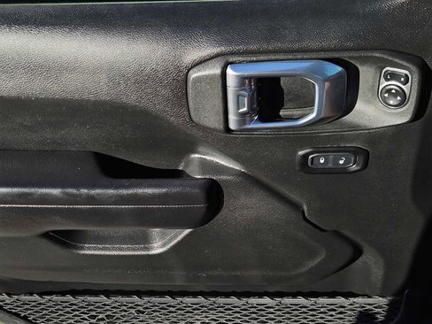 Used 2021 Jeep Wrangler Unlimited Rubicon w/ Xtreme Recon 35" Tire Package image 22