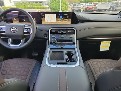 New 2025 Nissan Armada Platinum w/ Convenience Package image 9