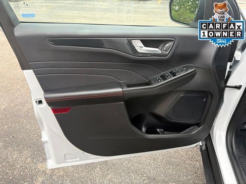 Used 2023 Ford Escape ST-Line w/ Tech Pack #1 AWD/4WD image 19