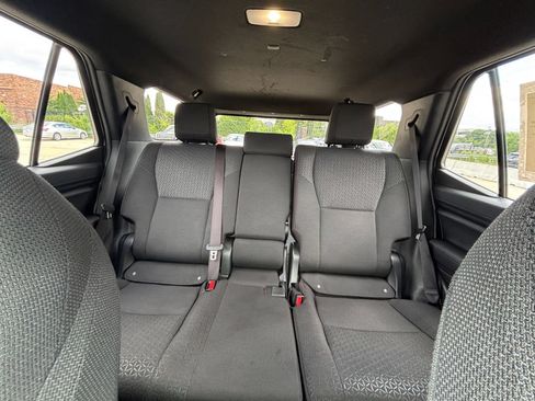 Used 2025 Toyota 4Runner SR5 RWD image 36