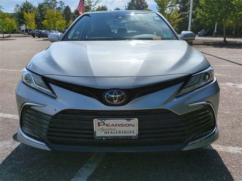Used 2023 Toyota Camry XLE image 9