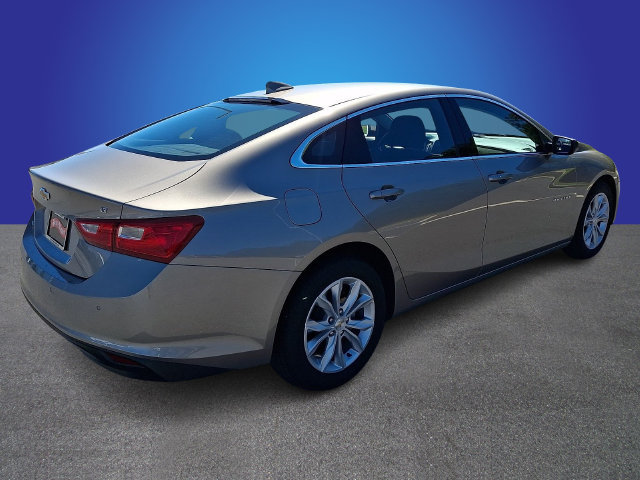Used 2025 Chevrolet Malibu LT FWD image 4