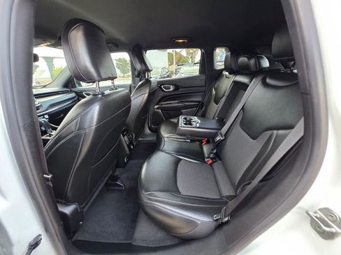 Used 2022 Jeep Compass Altitude image 16