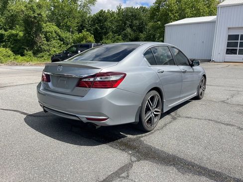 Used 2016 Honda Accord Sport image 5