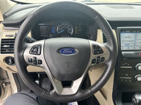 Used 2017 Ford Flex SEL w/ Equipment Group 202A AWD/4WD image 17