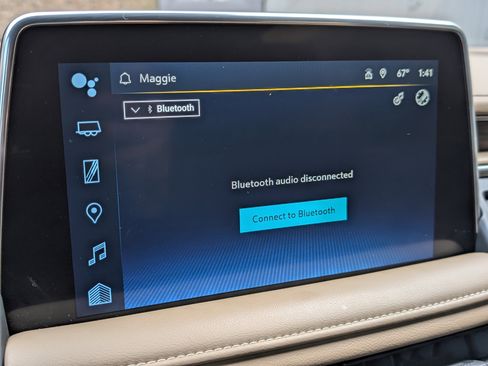 Used 2023 Chevrolet Suburban Premier image 29