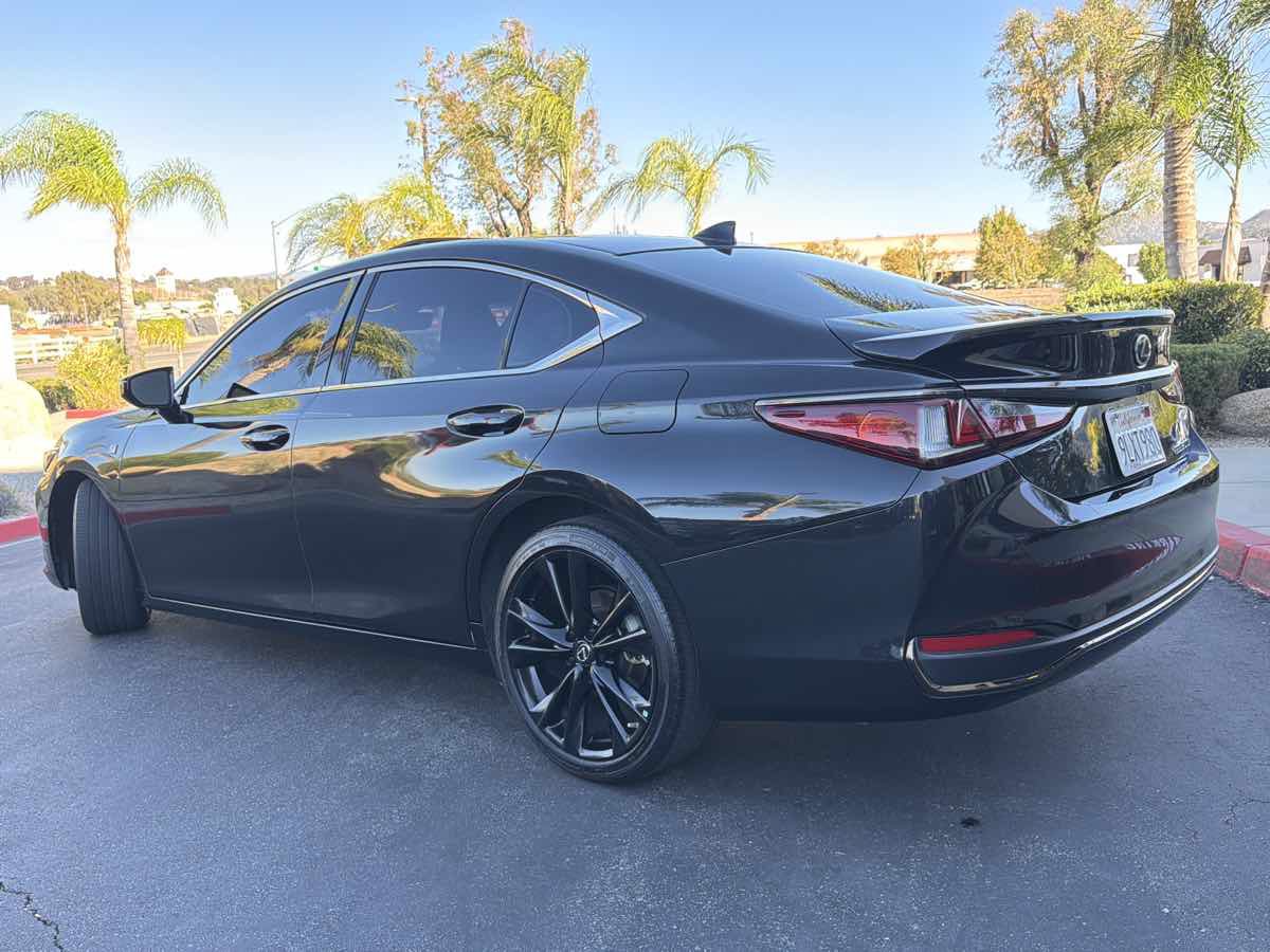 Used 2024 Lexus ES 300h F Sport w/ Accessory Package (Z1) FWD image 9