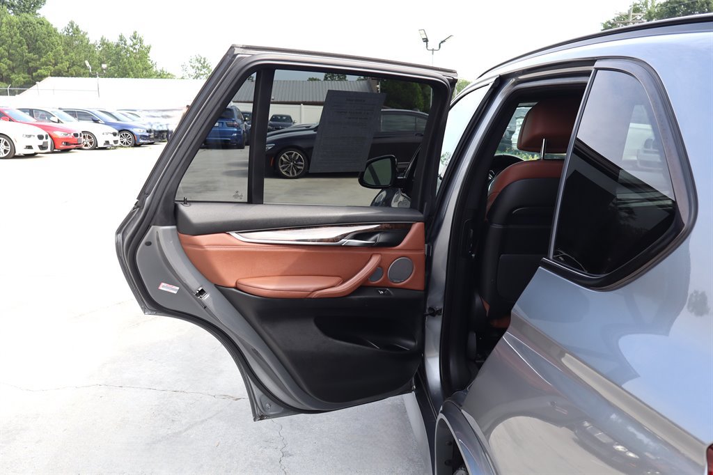 Used 2016 BMW X5 xDrive50i AWD/4WD image 45