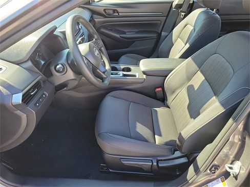 Used 2024 Nissan Altima 2.5 S image 18