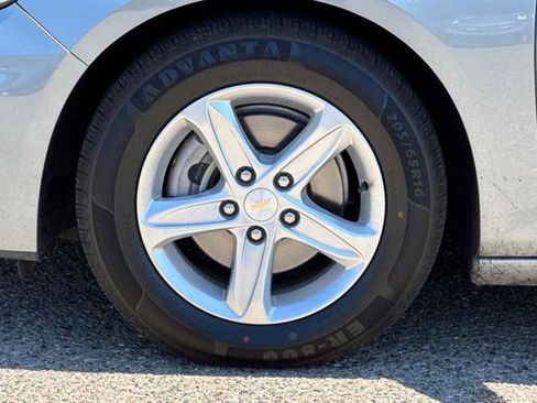 Used 2024 Chevrolet Malibu LS image 25