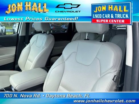 Used 2023 Kia Telluride S image 16