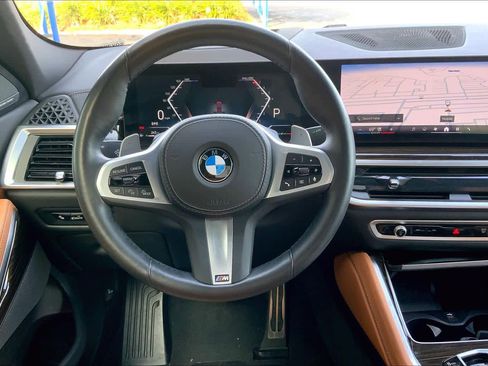 Certified 2025 BMW X6 xDrive40i image 5