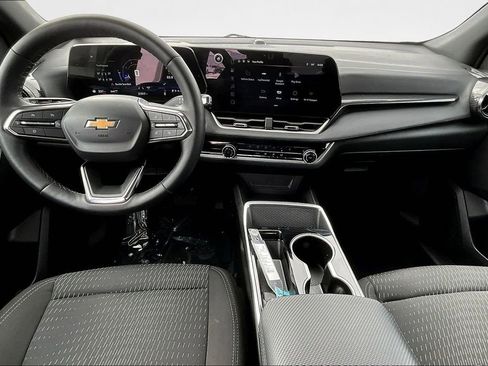 Used 2025 Chevrolet Equinox LT AWD/4WD image 9