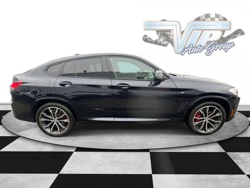 Used 2022 BMW X4 xDrive30i w/ M Sport Package 2 image 3