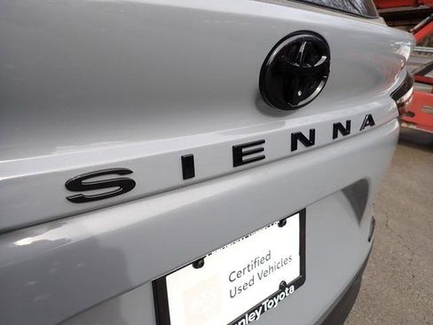 Certified 2026 Toyota Sienna XLE Woodland Edition image 8