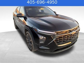 Used 2024 Chevrolet Trax RS w/ Sunroof Package FWD video 2