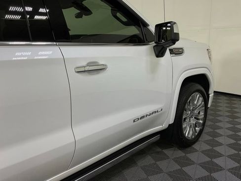 Used 2021 GMC Sierra 1500 Denali w/ Denali Ultimate Package AWD/4WD image 9