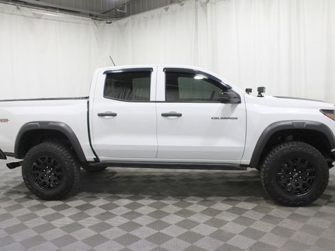 Used 2023 Chevrolet Colorado Trail Boss w/ Technology Package AWD/4WD image 22