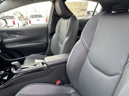 New 2026 Toyota Prius AWD image 9