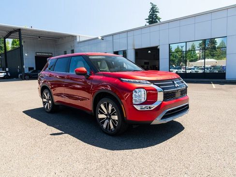 New 2025 Mitsubishi Outlander SEL image 27