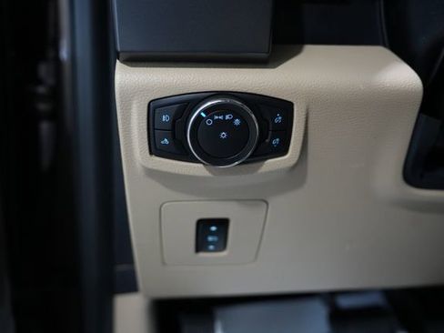 Used 2016 Ford F150 XLT w/ Equipment Group 302A Luxury AWD/4WD image 12