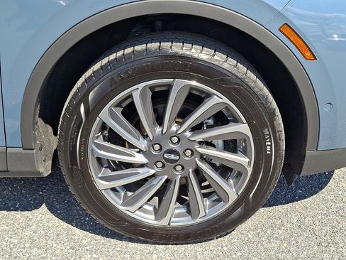 Certified 2023 Lincoln Corsair Reserve w/ Equipment Group 202A AWD/4WD image 8