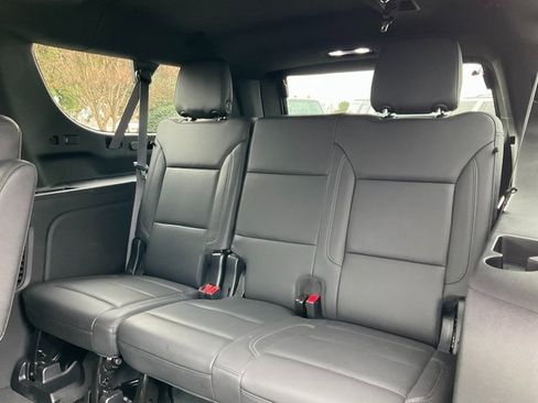 Certified 2024 Chevrolet Suburban Z71 w/ Luxury Package image 17