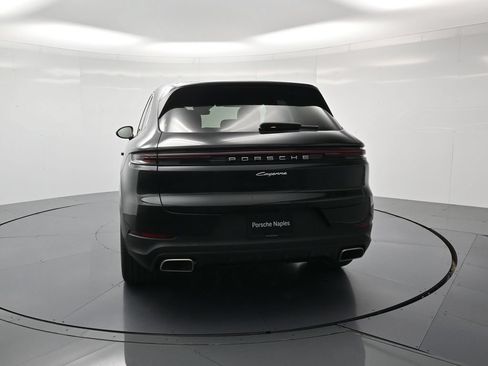 Certified 2026 Porsche Cayenne AWD/4WD image 29