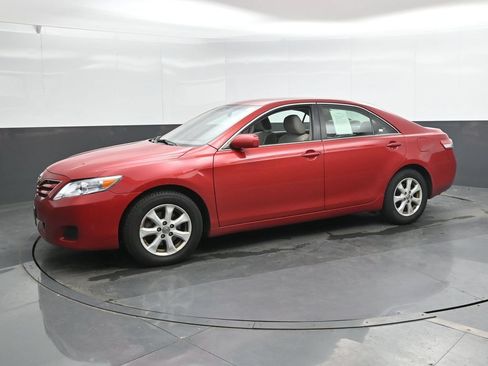 Used 2010 Toyota Camry FWD image 7