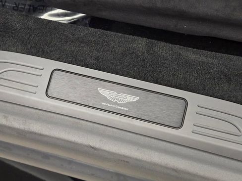 Used 2025 Aston Martin V8 Vantage Coupe image 33