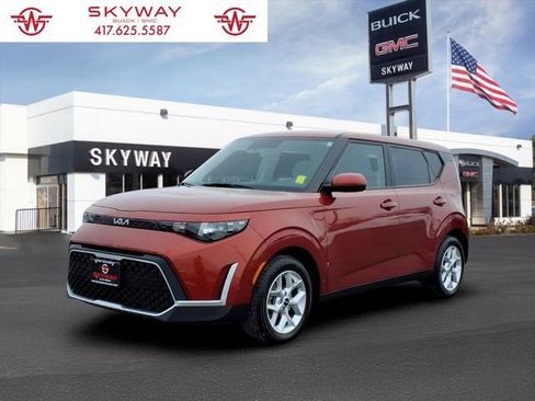Used 2024 Kia Soul LX w/ Option Group 015 image 1