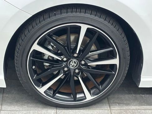 Used 2019 Toyota Camry XSE w/ Navigation Package FWD image 6