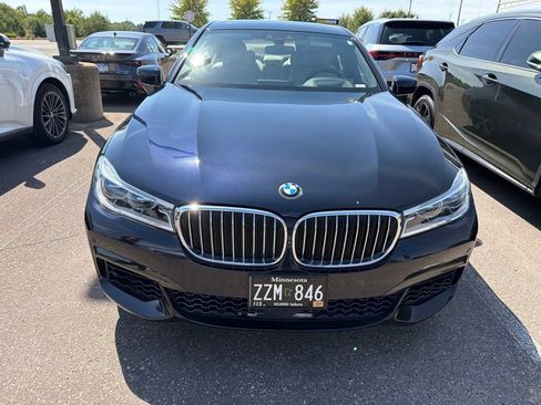Used 2016 BMW 750i xDrive AWD/4WD image 10