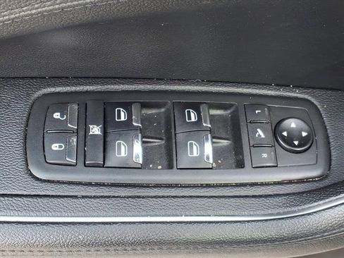 Used 2021 Maserati Levante S image 17