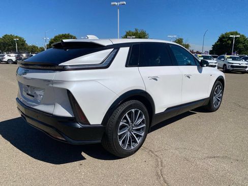 Used 2024 Cadillac Lyriq Sport RWD image 4