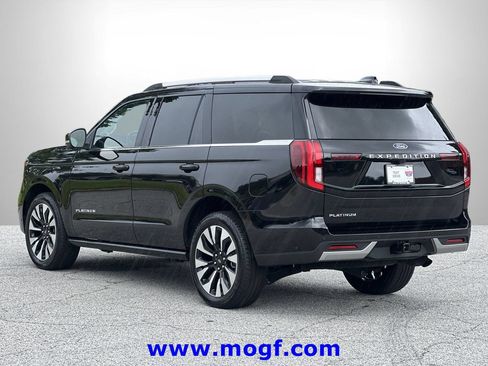 Certified 2025 Ford Expedition Platinum w/ Driver's Package AWD/4WD image 2