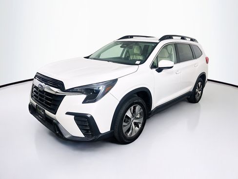 Used 2025 Subaru Ascent Premium AWD/4WD image 3