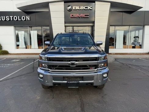 Used 2019 Chevrolet Silverado 2500 LTZ w/ Duramax Plus Package image 4