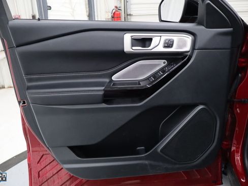 Used 2023 Ford Explorer ST w/ Equipment Group 401A image 13