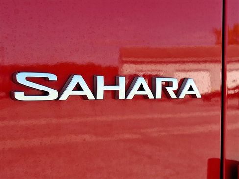 Used 2022 Jeep Wrangler Unlimited Sahara w/ LED Lighting Group image 29