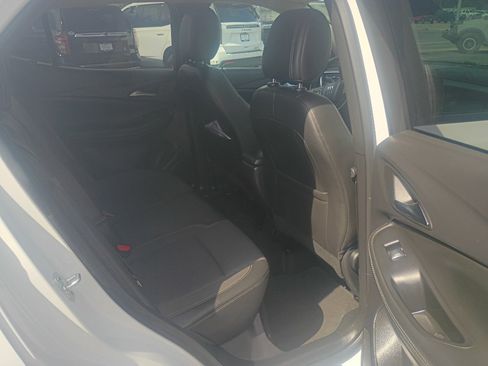 Used 2025 Buick Encore GX Preferred AWD/4WD image 14