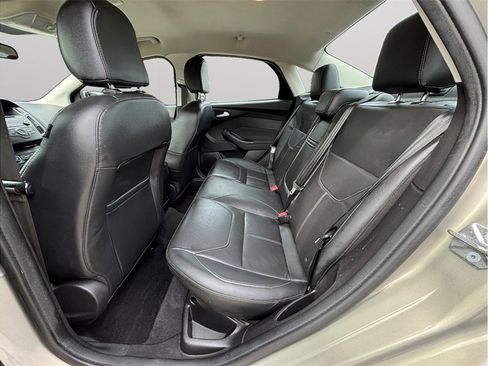 Used 2015 Ford Focus SE w/ Equipment Group 201A image 29